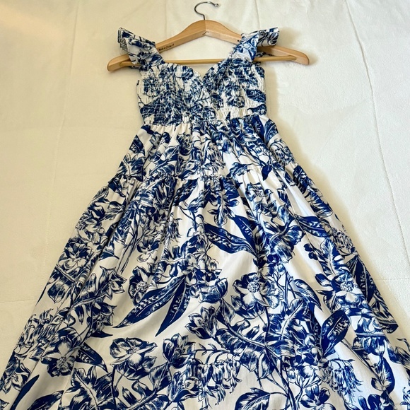 Abercrombie & Fitch Blue and White Floral Ruffle Sleeve Midi Dress, XXSP - Picture 4 of 12